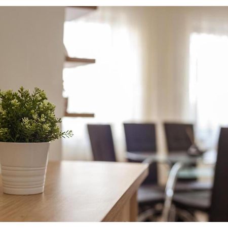 Luxury Apartment ปีเตช ภายนอก รูปภาพ