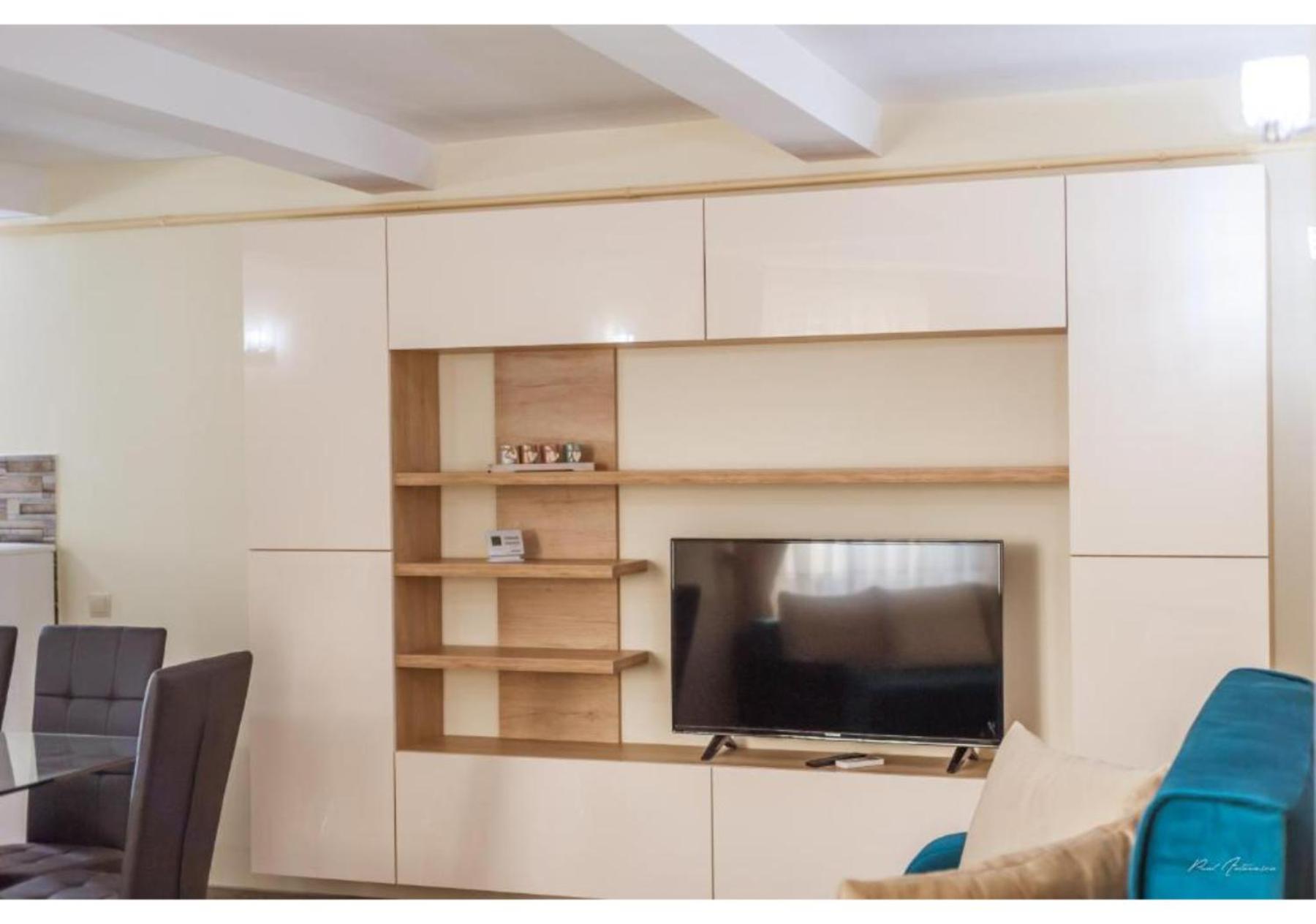 Luxury Apartment ปีเตช ภายนอก รูปภาพ