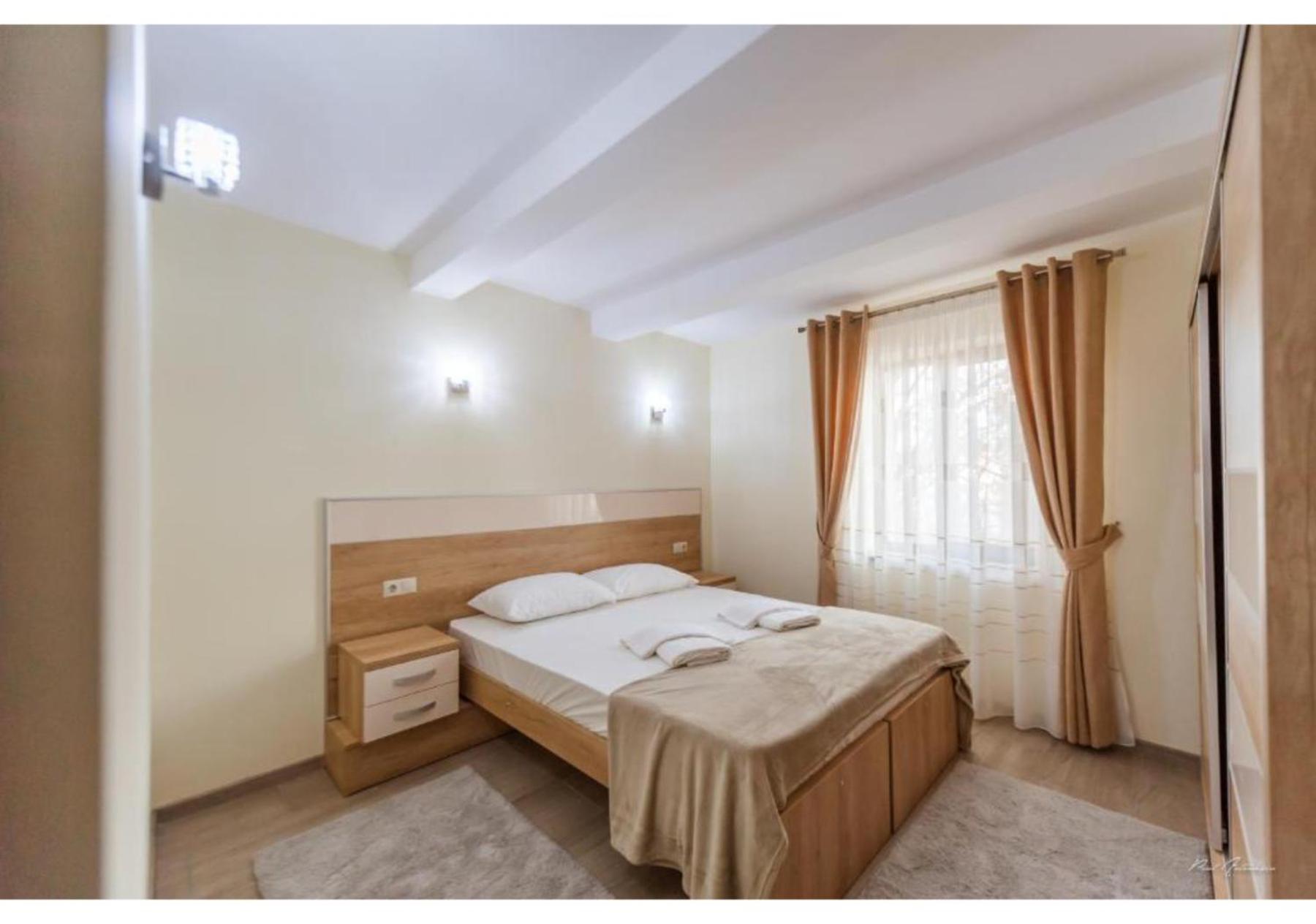 Luxury Apartment ปีเตช ภายนอก รูปภาพ