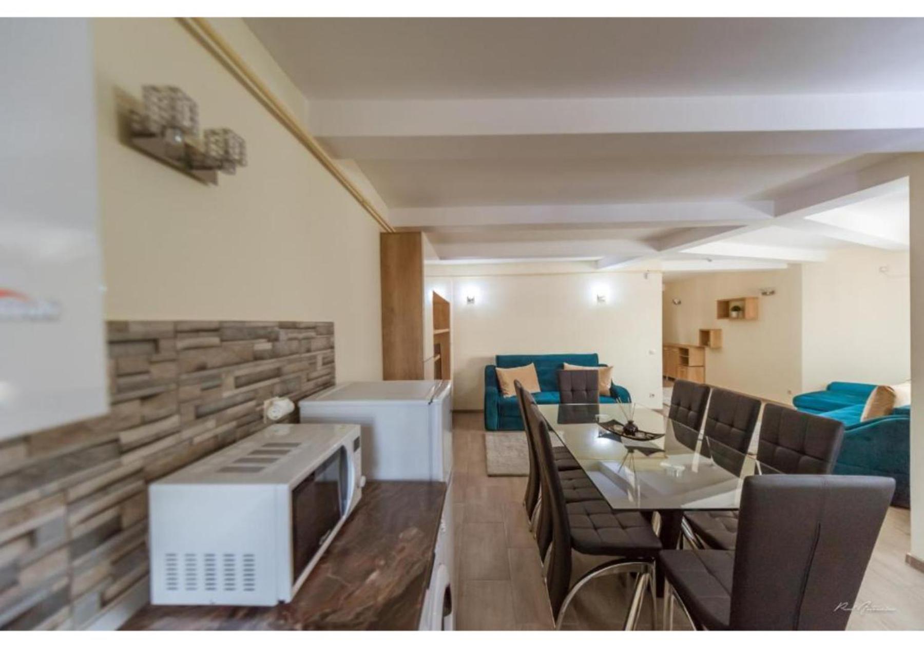 Luxury Apartment ปีเตช ภายนอก รูปภาพ